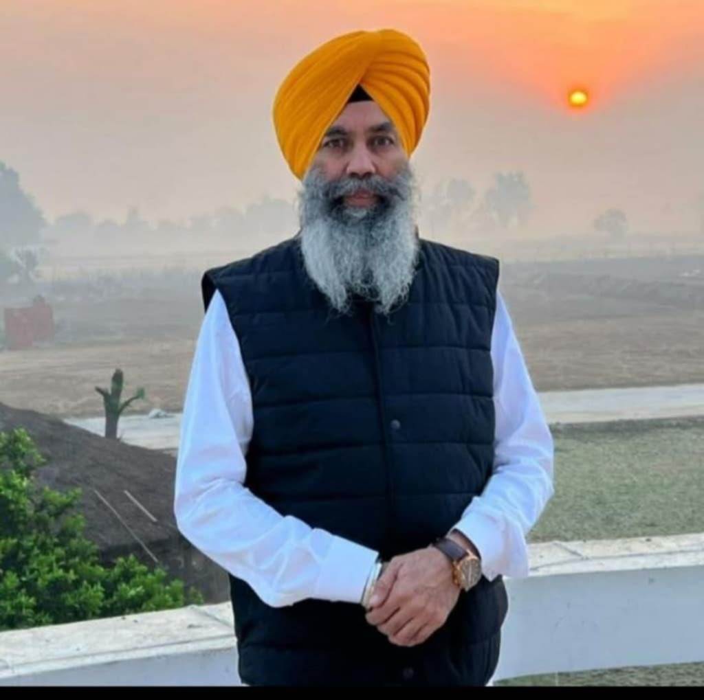 Karnail Singh Peer Mohammad thanks Giani Harpreet Singh for becoming Senior Vice President